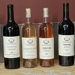 Moose Mountain Vineyards