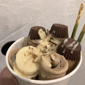 Fahrenheit 32 - Express Yo Self - Ice Cream & Frozen Yogurt Near Me - El Paso, Texas
