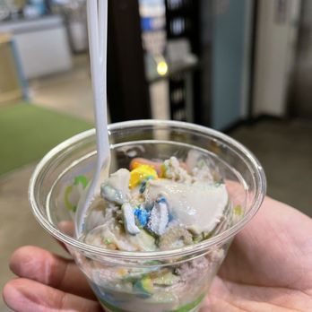 Sweet Cow - Single scoop Lucky Charms - Desserts Near Me - Aurora, Colorado