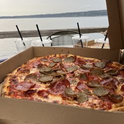 Village Pizzeria - Meat lovers
