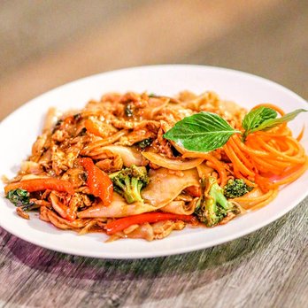 Thai At Main Street - Drunken noodles IG: michellelieats - Thai Near Me - Durham, North Carolina Thai At Main Street - Drunken noodles IG: michellelieats - Thai Near Me - Durham, North Carolina