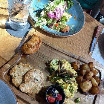 Traveler's Table - Breakfast board, avocado toast - Cocktail Bars Near Me - Houston, Texas