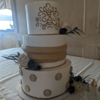 Crystal's Cakery - The terrible cake that was delivered - Bakeries Near Me - Ellwood City, Pennsylvania