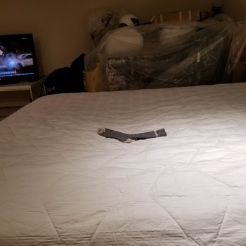 TForce Freight  - Dip can be seen using the sock... and hole. Boxspring had to be thrown out. - Couriers & Delivery Services Near Me - San Leandro, California