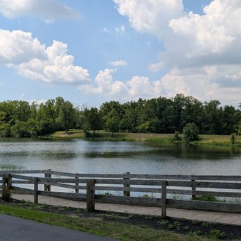 Pine Hill Lakes Park - Parks Near Me - Mason, Ohio
