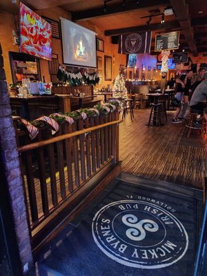 Mickey Byrne's Irish Pub & Restaurant by null