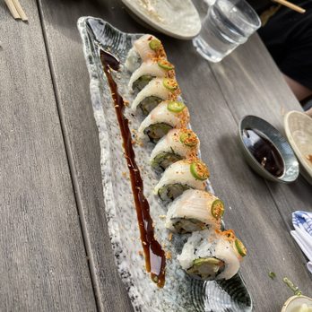 Lucky Robot Restaurant - Sushi Bars Near Me - Austin, Texas Lucky Robot Restaurant - Sushi Bars Near Me - Austin, Texas