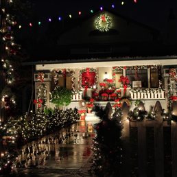 Photo of East Sacramento's Fab 40s Christmas Lights - Sacramento, CA, United States
