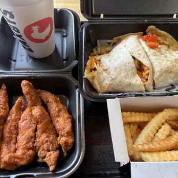 Zaxbys - Chicken Fajita Quesadilla , Crinkle Cut Fries , 5 Chicken Tenders tossed in Tongue Torch Sauce  , Lemonade - Chicken Wings Near Me - Las Vegas, Nevada