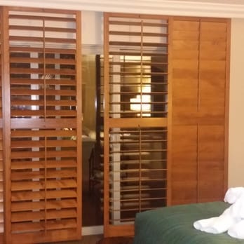 Pacific Terrace Hotel - Fabulous shutters to your patio, faced the pool. Loved that there was a screen door too. - San Diego, CA