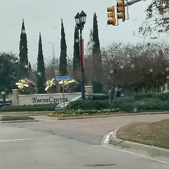 Towne Center at Cedar Lodge - Shopping Centers Near Me - Baton Rouge, Louisiana