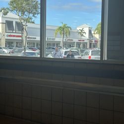 Publix - No shopping carts