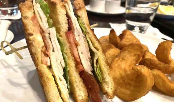 Thoroughbred Club by null