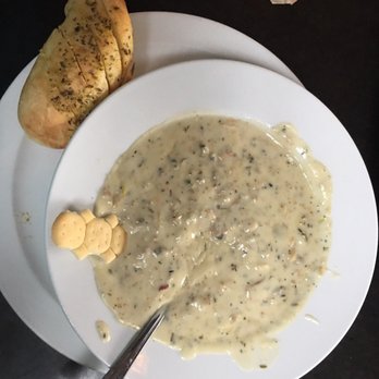 Charlie Don't Surf - The best clam chowder with greasy bread and oyster crackers - Seafood Near Me - White Rock, British Columbia Charlie Don't Surf - The best clam chowder with greasy bread and oyster crackers - Seafood Near Me - White Rock, British Columbia