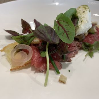 Canoe - Very delicious beef appetizer - Canadian (New) Near Me - Toronto, Ontario