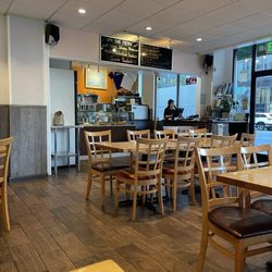 Golden Lotus Vegan Restaurant - Inside