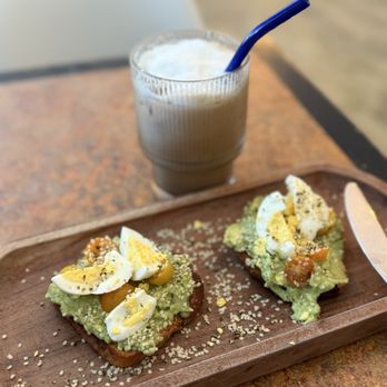 Bean To Cup Coffee Lounge - Avocado Toast - Coffee & Tea Near Me - Naples, Florida Bean To Cup Coffee Lounge - Avocado Toast - Coffee & Tea Near Me - Naples, Florida
