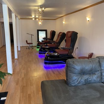 Off the Rail Spa & Nail - Dip your toes in our jetted pedicure chairs and relax to a soothing Massage. - Eyelash Service Near Me - Winlock, Washington Off the Rail Spa & Nail - Dip your toes in our jetted pedicure chairs and relax to a soothing Massage. - Eyelash Service Near Me - Winlock, Washington