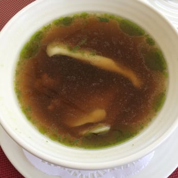 Restauracja 16 Stołów - Chicken and beef broth with veggie dumplings & duck slices - Polish Near Me - Lublin, LU Restauracja 16 Stołów - Chicken and beef broth with veggie dumplings & duck slices - Polish Near Me - Lublin, LU