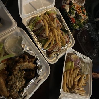 1518 Bar & Grill - Garlic wings, turkey club, Greek salad, hamburger - Bars Near Me - Philadelphia, Pennsylvania 1518 Bar & Grill - Garlic wings, turkey club, Greek salad, hamburger - Bars Near Me - Philadelphia, Pennsylvania