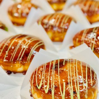 Flour Fresh Cream Donut - Donuts Near Me - Los Angeles, California
