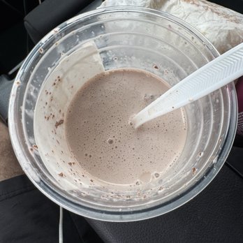 Ivanhoe's Drive In - Strawberry Milkshake with Chocolate Brownie Bites - Ice Cream & Frozen Yogurt Near Me - Upland, Indiana