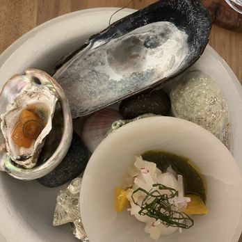 Sun Moon Studio - Cape cod scallops with gamete Humbolt Kumamoto oyster, pickled tomato, sansho - Seafood Near Me - Oakland, California