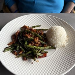 Chicken and String bean in garlic sauce (lunch) Chicken and String bean in garlic sauce (lunch)