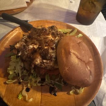 Ashland Pub - The Mino Burger - Pubs Near Me - Mobile, Alabama