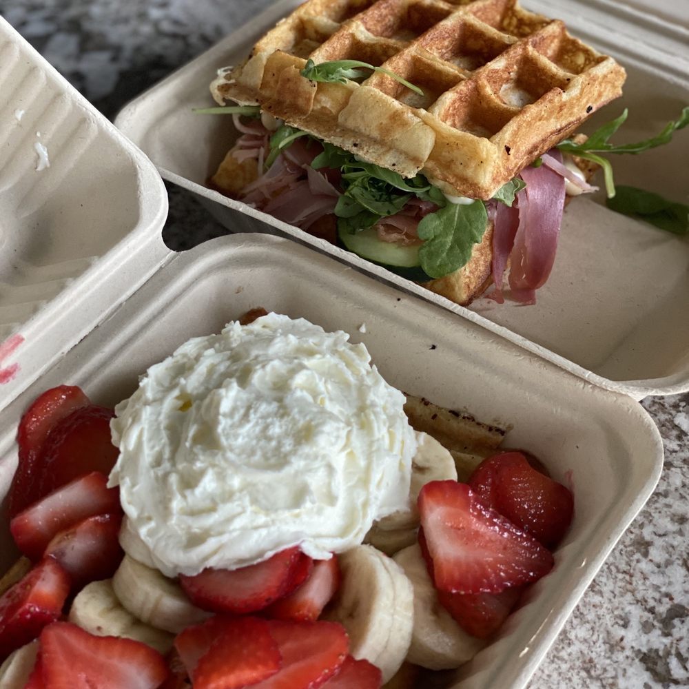 Hello Waffle Cart - Strawberry banana waffle with whip - Waffles Near Me - Camas, Washington Hello Waffle Cart - Strawberry banana waffle with whip - Waffles Near Me - Camas, Washington