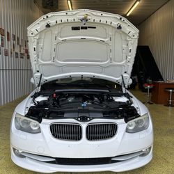 Extreme Detailing - Engine compartment, clean to as new and showroom finish!