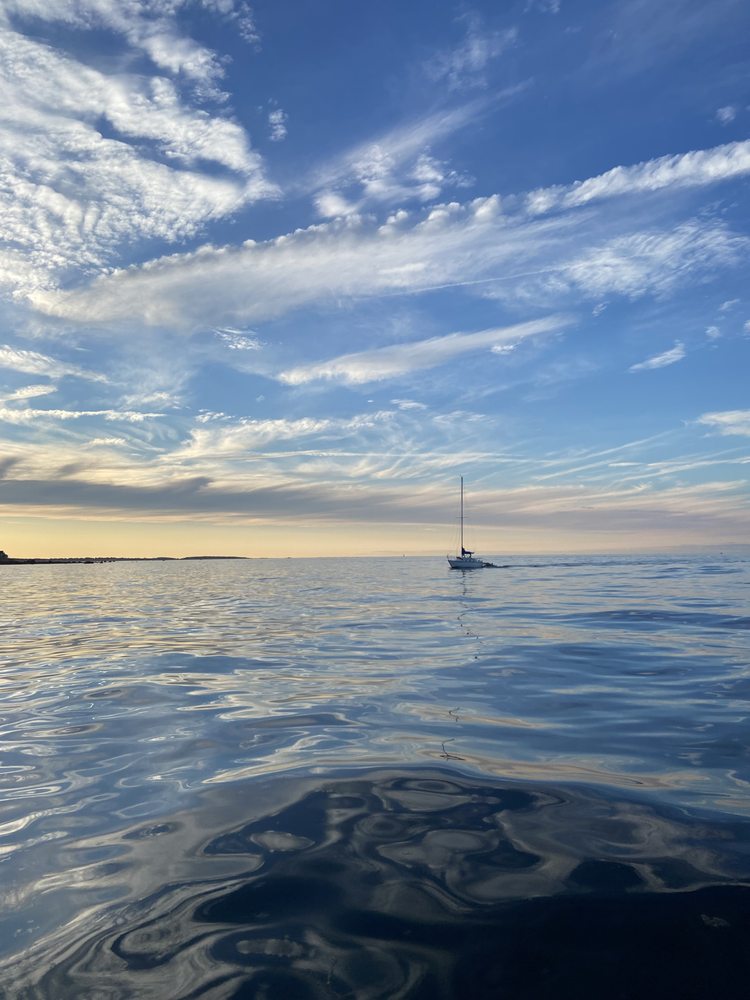 Peace N Quiet Sailing Charters Logo