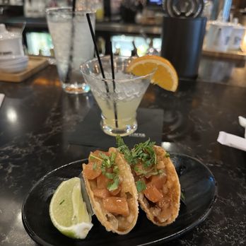 JINYA Ramen Bar - Thornton Park - Salmon Poke Tacos - Ramen Near Me - Orlando, Florida