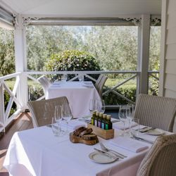 Bracu Restaurant - Bracu Restaurant Villa Verandah