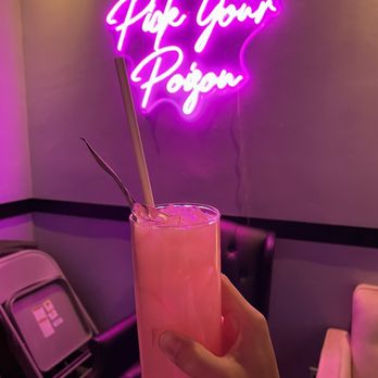Potions & Poisons - Strawberry fields - Cocktail Bars Near Me - Los Angeles, California