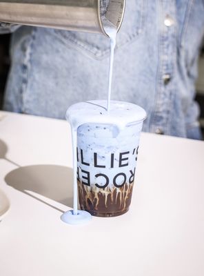 Billie's Grocery by null