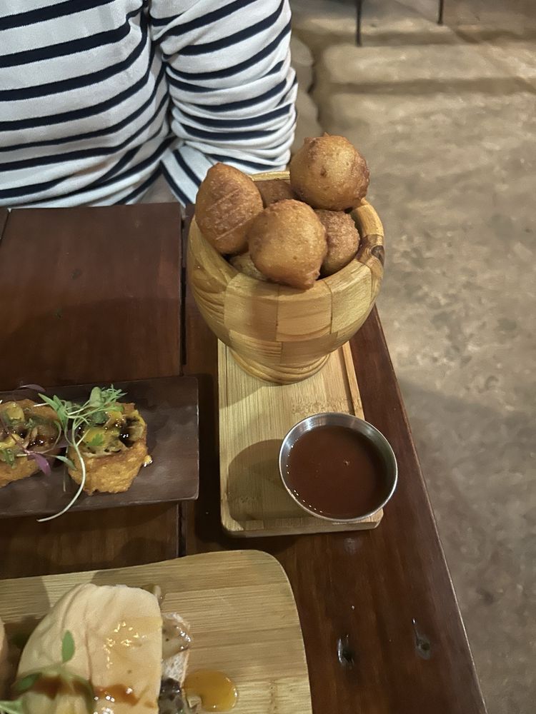 Pa'l Monte Restaurant Image
