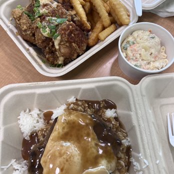 Pine Tree Cafe - Loco moco and spicy garlic chicken with side Mac salad - Breakfast & Brunch Near Me - Kailua-Kona, Hawaii
