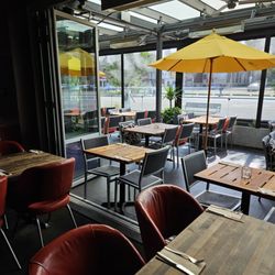 Cactus Club Cafe - Interior