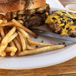 Hooch's 66 Bar & Grill - Patty melt & fries