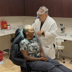 Anti Aging & Functional Medicine - Doctor Zacco with a Patient.
