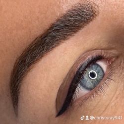 Wake Up In Your Makeup - Beautiful powder brow