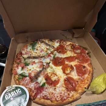 Papa Johns Pizza - Small personal pizza - Pizza Near Me - Arlington, Virginia Papa Johns Pizza - Small personal pizza - Pizza Near Me - Arlington, Virginia