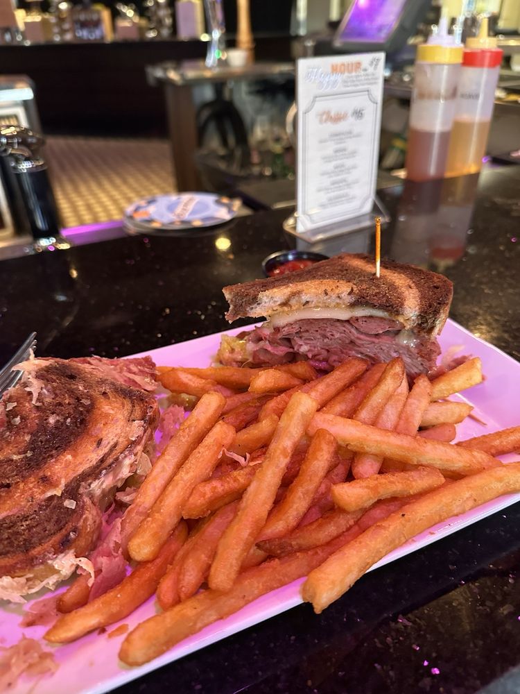 RIMROCK BAR & GRILLE Updated October 2024 63 Photos & 67 Reviews