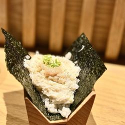 Matsunori Handroll Bar - Blue crab mentaiko