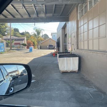 Goodwill Store & Donation Center - Donation area - Thrift Stores Near Me - Hayward, California