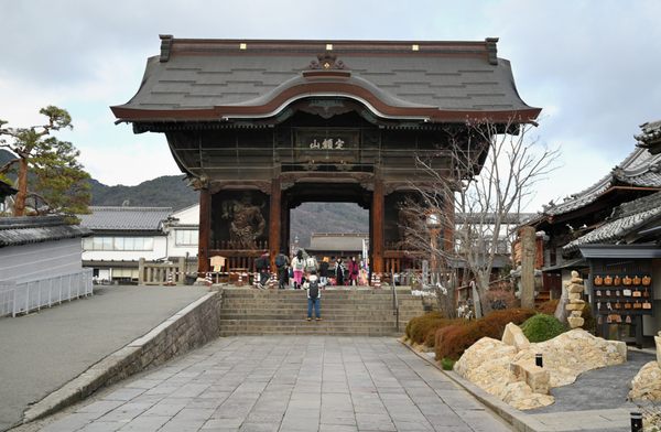 Zenkōji temple by null