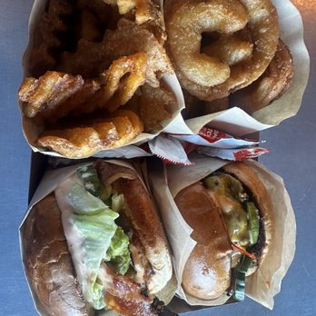 Gami Burger - Burgers, waffle fries, onion rings - Burgers Near Me - Carmichael, California