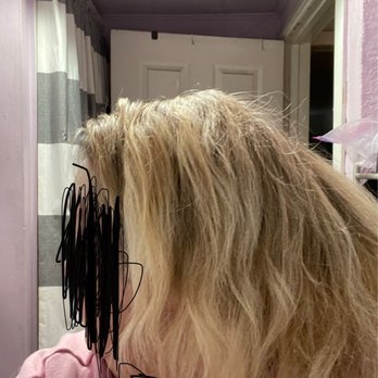 Manny's Styles Salon - Hair Salons Near Me - Reno, Nevada