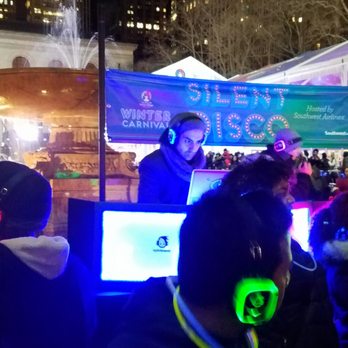 Bryant Park - 3 awesome dj's - Parks Near Me - New York, New York